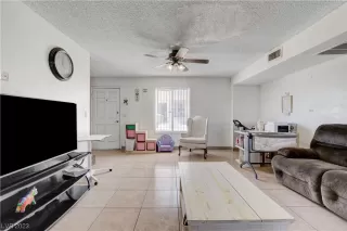 Photo #5: 2524394 Listing