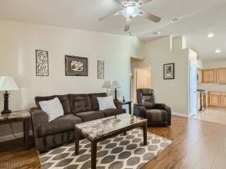 Photo #2: 2524450 Listing 