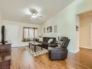 Photo #3: 2524450 Listing 