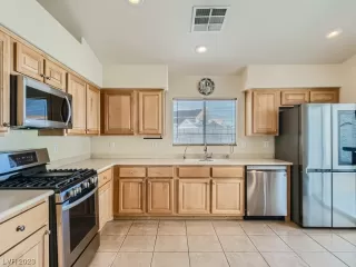 Photo #4: 2524450 Listing 