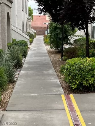 Photo #1: 2524498 Listing