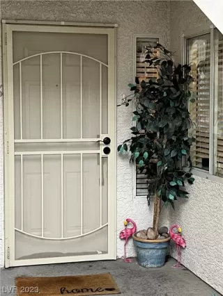 Photo #2: 2524498 Listing