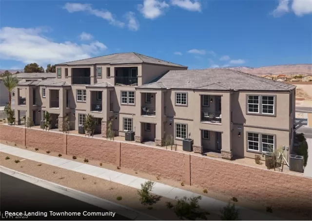 MLS: 2524510 Condo For Sale