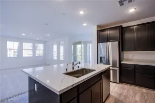 Photo #2: 2524546 Listing 
