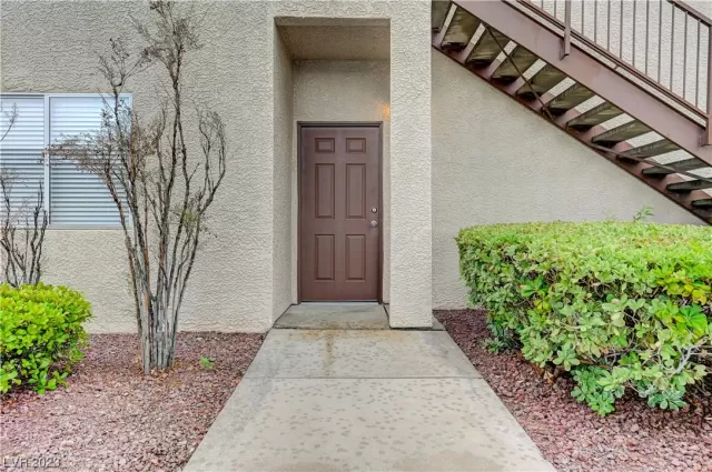 MLS: 2524557 Condo For Sale