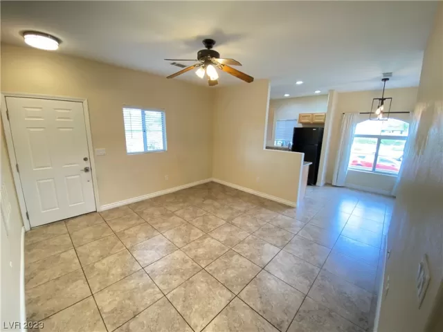 MLS: 2524572 Condo For Sale