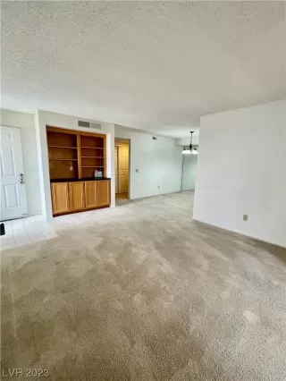 Photo #6: 2524590 Listing 