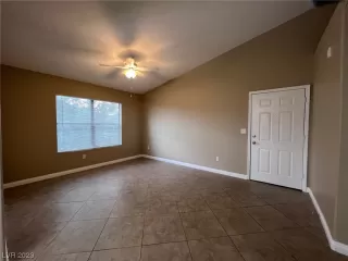 Photo #5: 2524596 Listing 