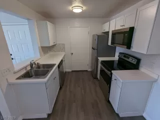 Photo #5: 2524614 Listing 