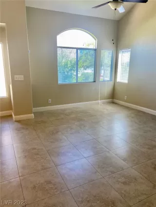 Photo #2: 2524615 Listing 