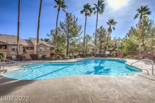 Photo #4: 2524621 Listing 