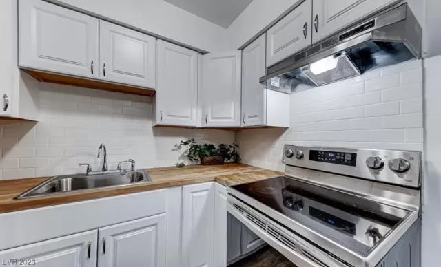 MLS: 2524665 Condo For Sale