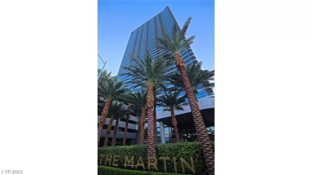 MLS: 2524684 Condo For Sale