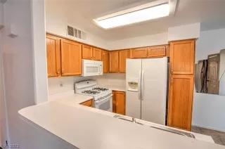 Photo #5: 2524687 Listing 