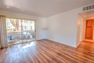 Photo #6: 2524687 Listing 