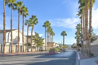 Photo #1: 2524726 Listing 