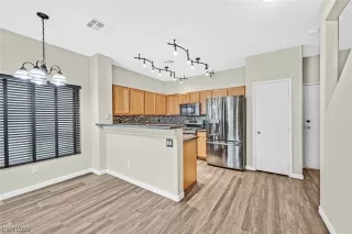 Photo #4: 2524726 Listing 