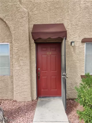 Photo #1: 2524746 Listing 