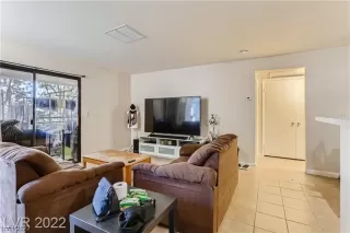 Photo #4: 2524750 Listing 