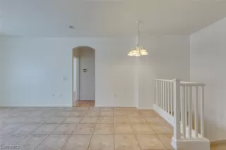 Photo #4: 2524803 Listing 