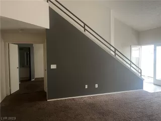 Photo #4: 2524809 Listing