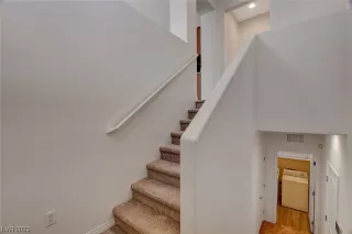 Photo #3: 2524826 Listing