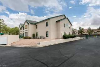 Photo #4: 2524853 Listing