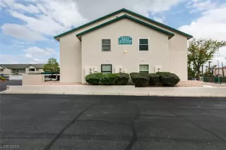 Photo #5: 2524853 Listing