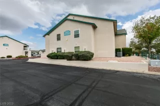 Photo #6: 2524853 Listing