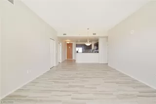 Photo #1: 2524891 Listing 