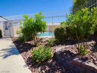 Photo #6: 2524921 Listing 