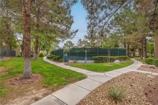 Photo #5: 2524965 Listing