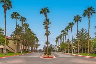 Photo #6: 2524965 Listing