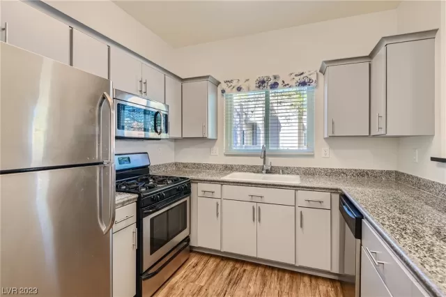 MLS: 2524966 Condo For Sale