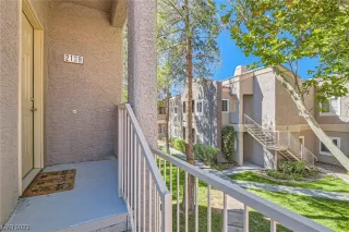 Photo #4: 2524966 Listing