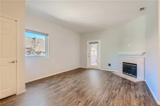 Photo #5: 2524966 Listing