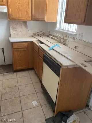 Photo #3: 2524982 Listing