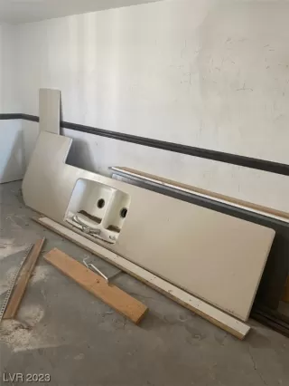 Photo #6: 2524982 Listing