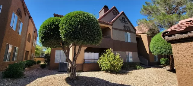 MLS: 2525016 Condo For Sale