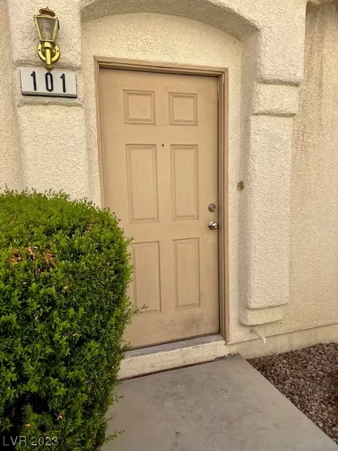 MLS: 2525066 Condo For Sale