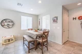 Photo #6: 2525070 Listing