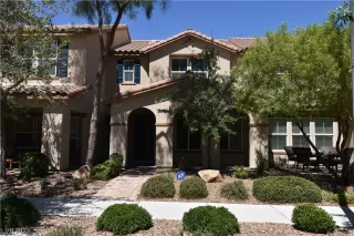 Photo #1: 2525105 Listing 