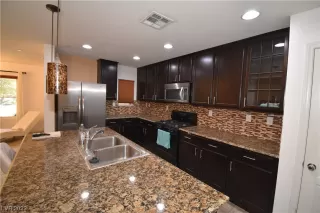 Photo #2: 2525105 Listing 