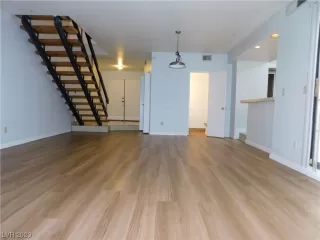 Photo #6: 2525108 Listing 