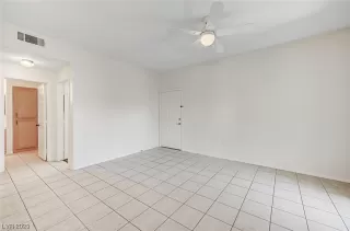 Photo #3: 2525109 Listing