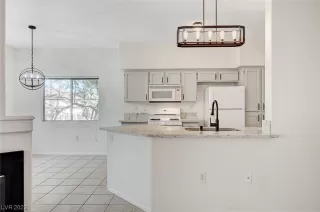 Photo #5: 2525109 Listing