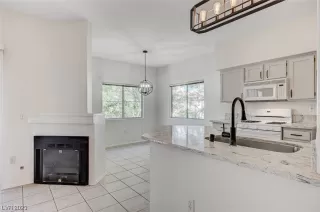 Photo #6: 2525109 Listing