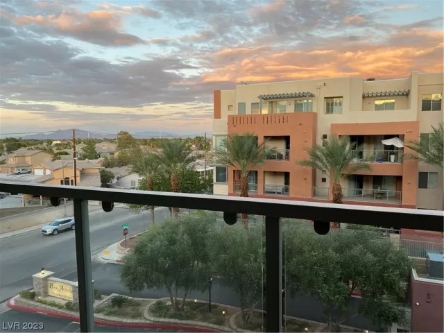 MLS: 2525111 Condo For Sale