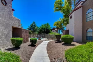 Photo #1: 2525126 Listing 