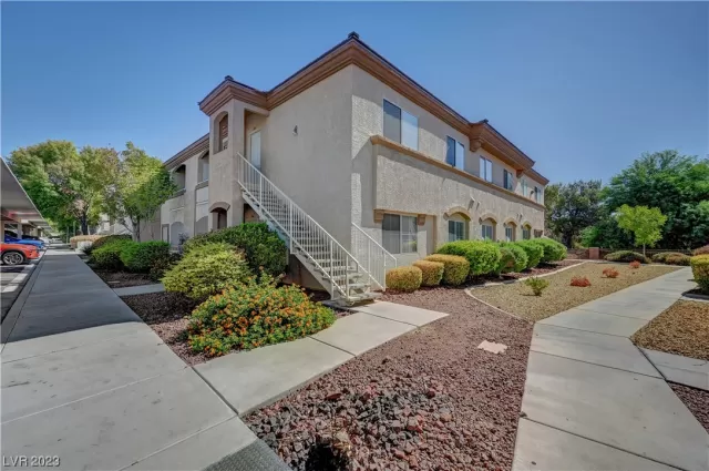 MLS: 2525156 Condo For Sale